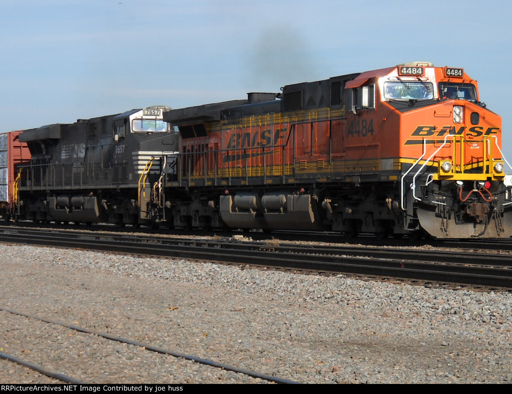 BNSF 4484 East